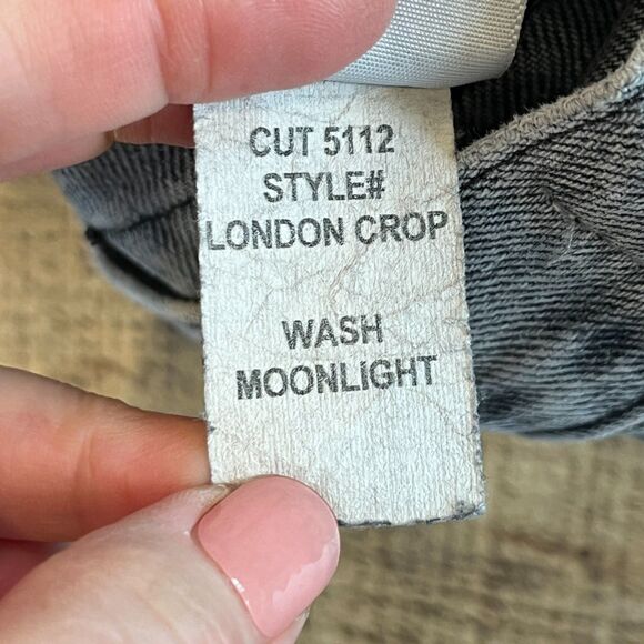 SLVRLAKE Jeans London Crop Moonlight Wash Size 24 100% Cotton Straight Leg $310 - Picture 6 of 10